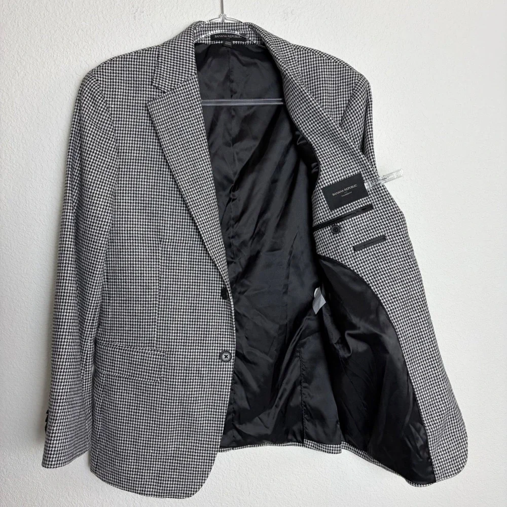 Banana Republic Mens 38S Tailored Fit Houndstooth Wool Blend Blazer Black White